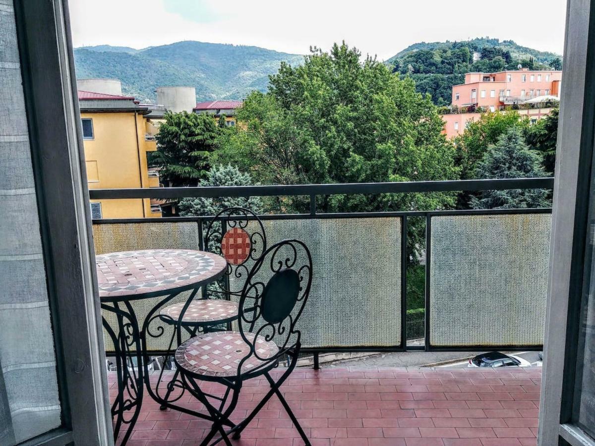 Appartamento Con Terrazzo Zona Ospedale Civile Brescia Exterior foto